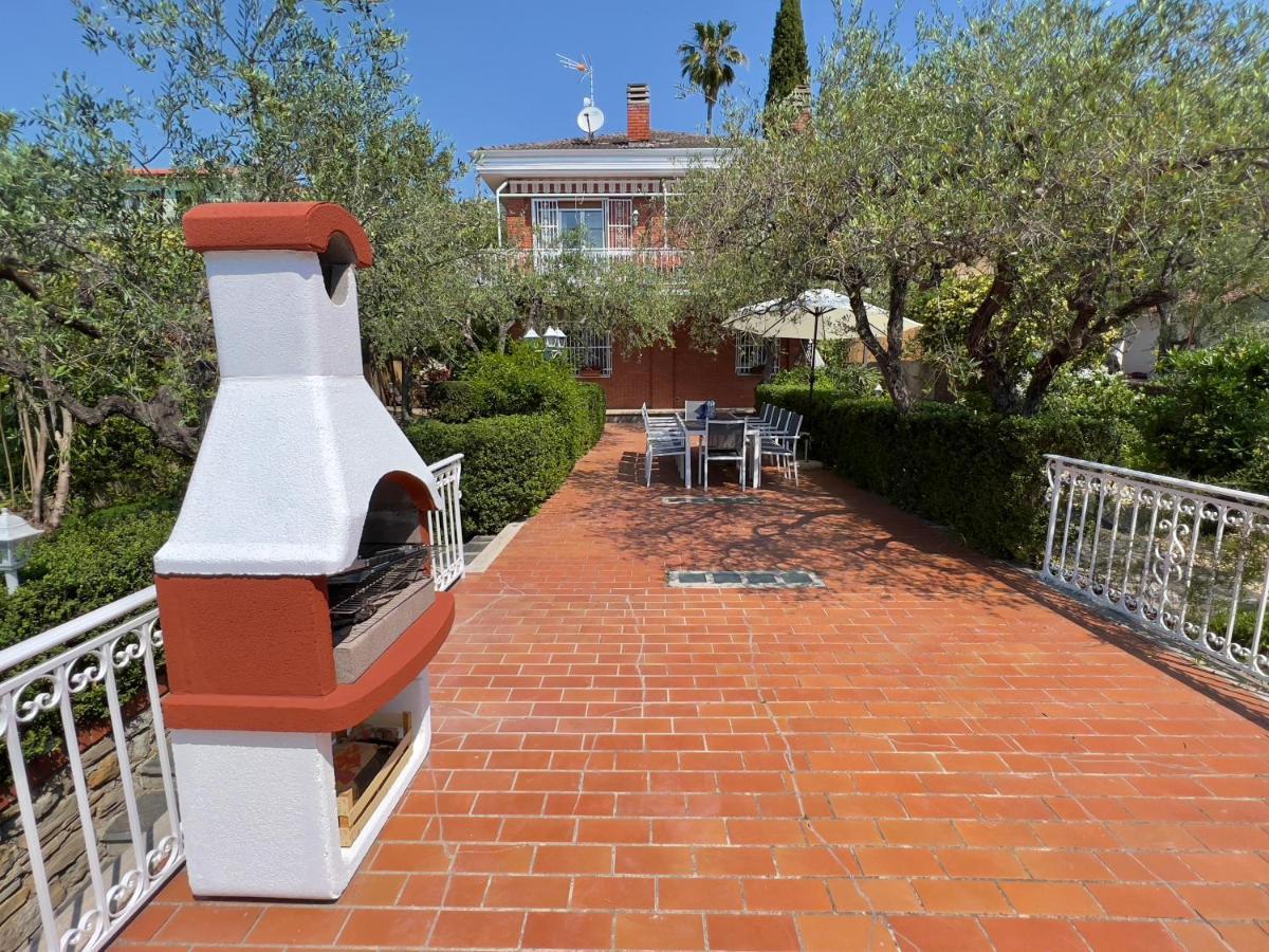 Villa La Rodina Diano Marina Eksteriør billede