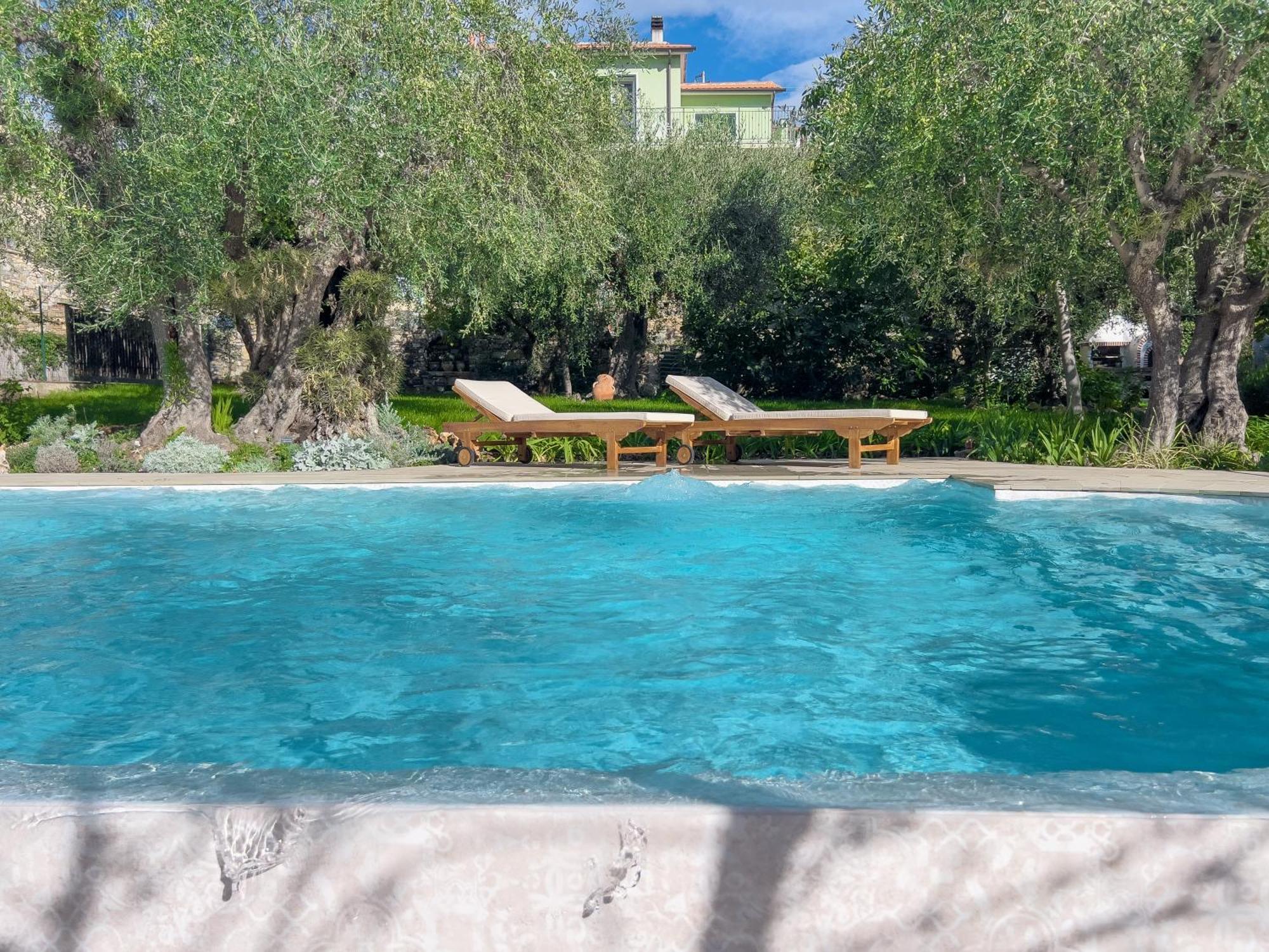 Villa La Rodina Diano Marina Eksteriør billede